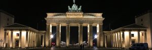 The picture shows Brandenburg tor by night